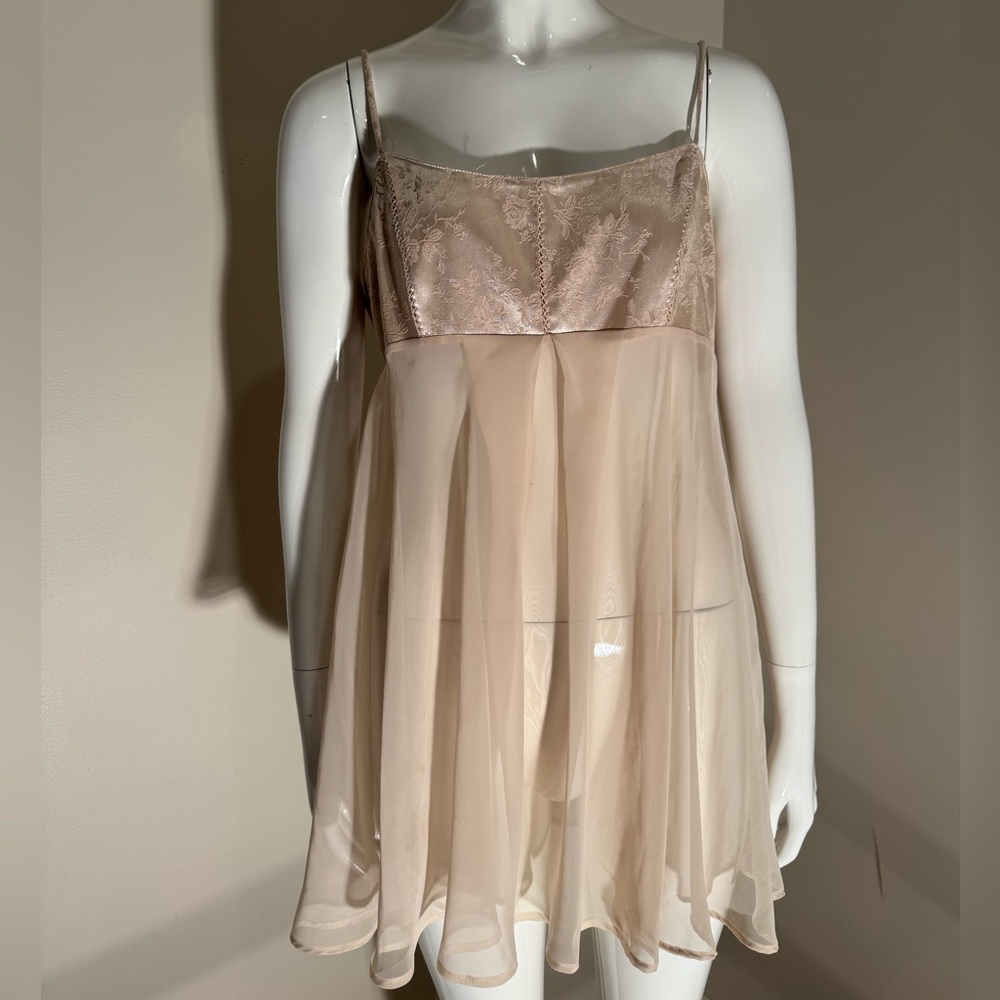 Victoria's Secret Cream Lace Chemise with Adjustable Straps